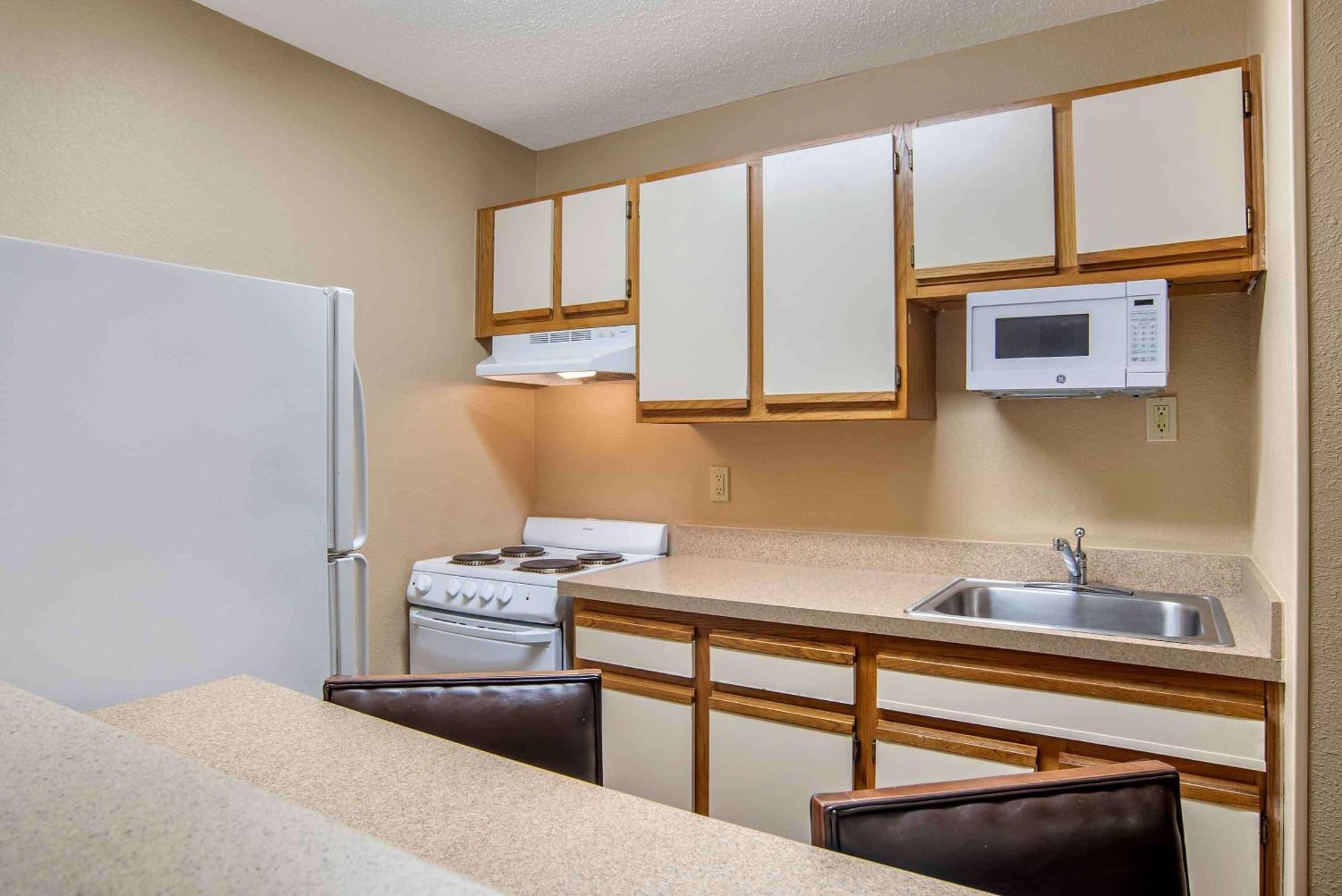Suburban Studios Montgomery East I-85 Экстерьер фото