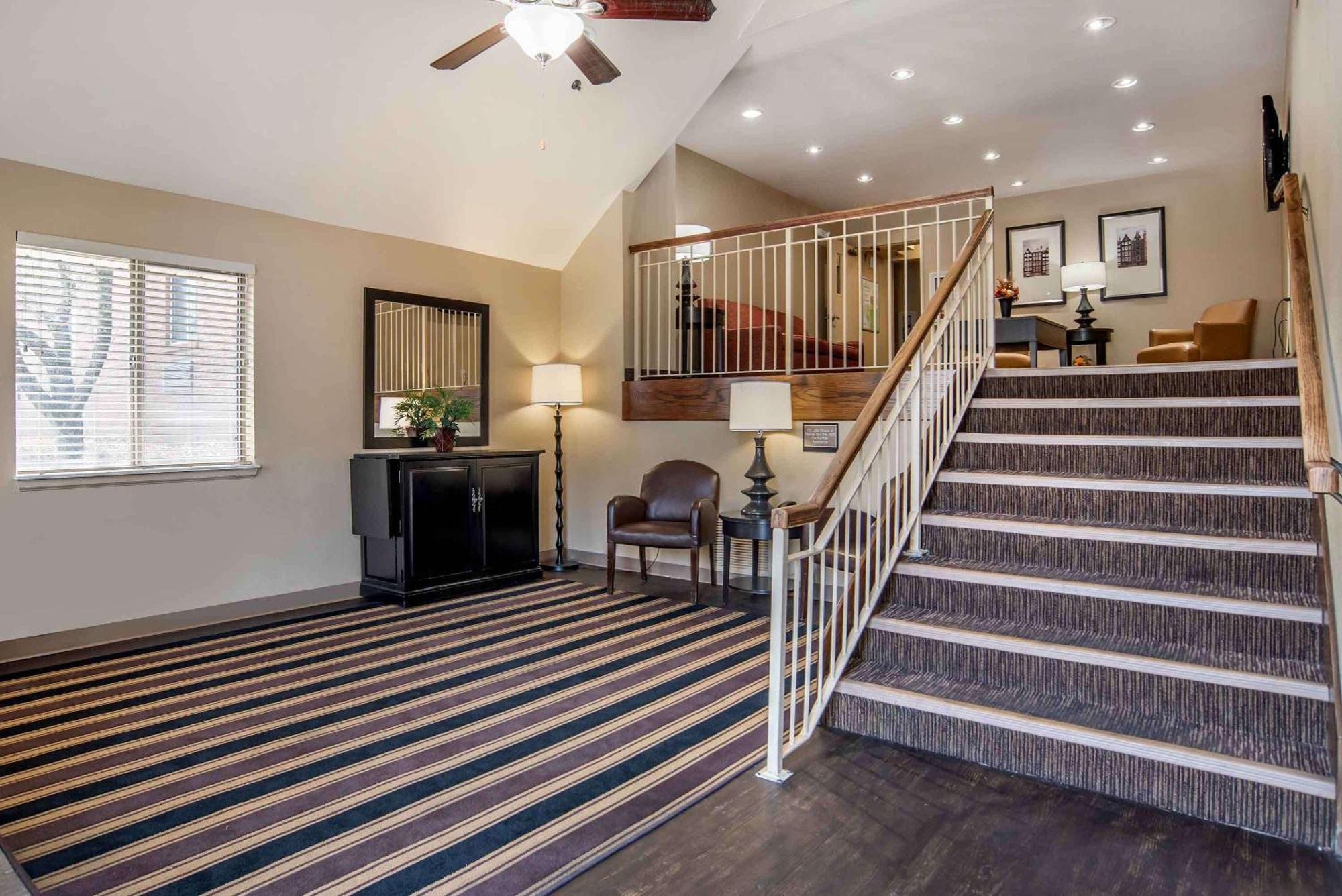 Suburban Studios Montgomery East I-85 Экстерьер фото