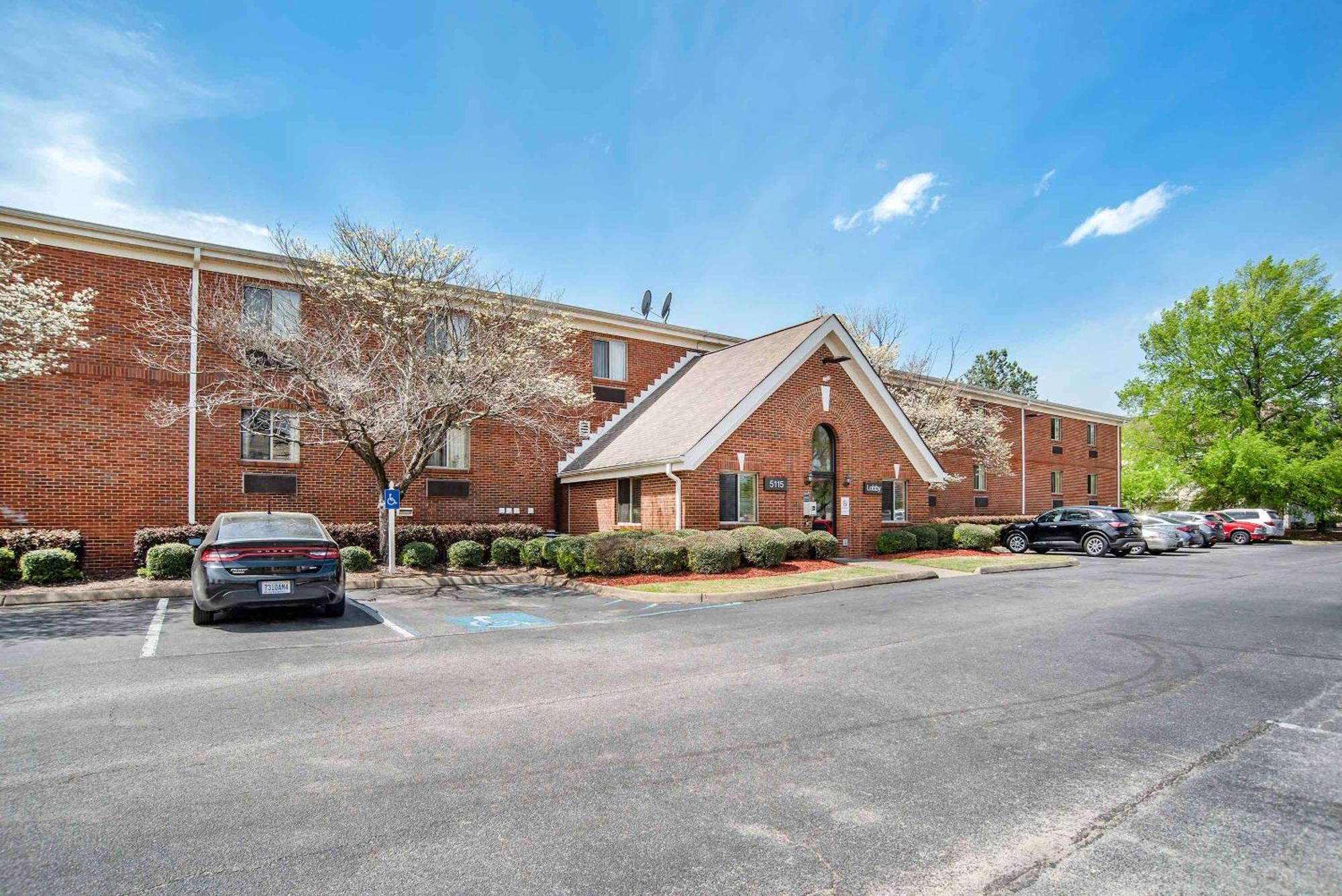 Suburban Studios Montgomery East I-85 Экстерьер фото