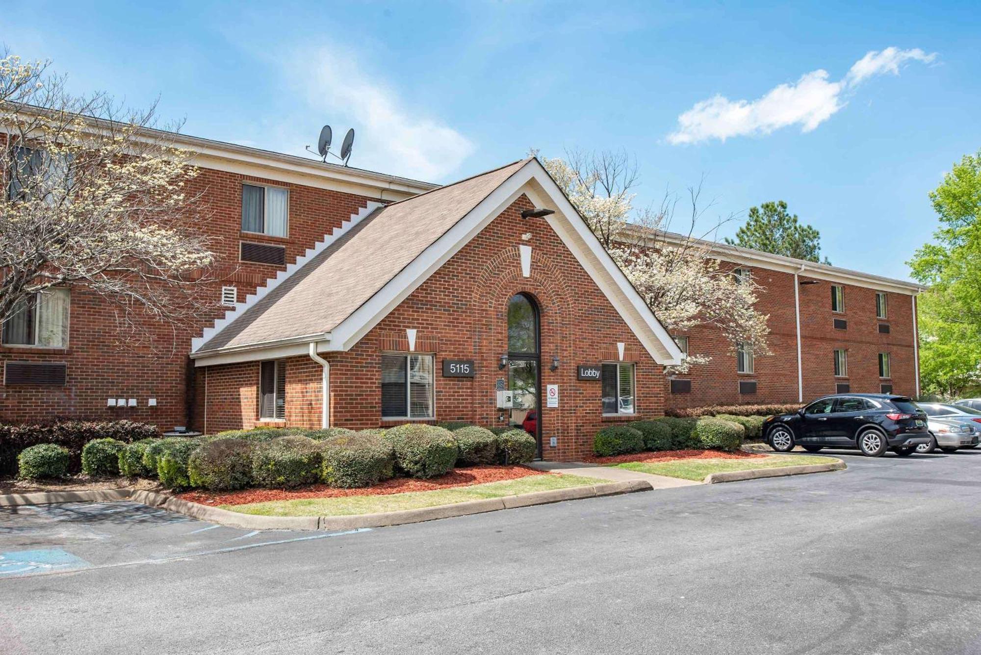 Suburban Studios Montgomery East I-85 Экстерьер фото