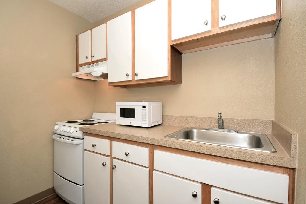 Suburban Studios Montgomery East I-85 Экстерьер фото